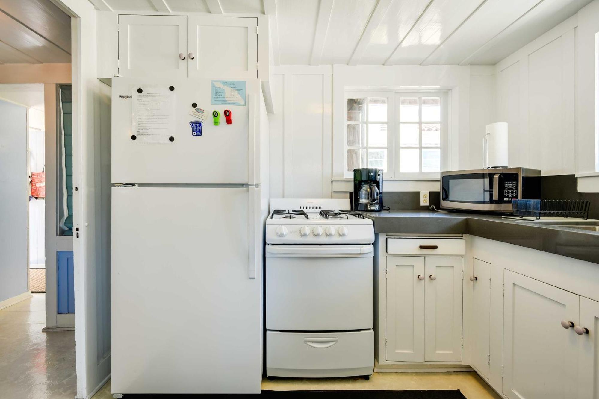 Charming Catalina Gem With Deck Walk To The Beach! Avalon Ngoại thất bức ảnh