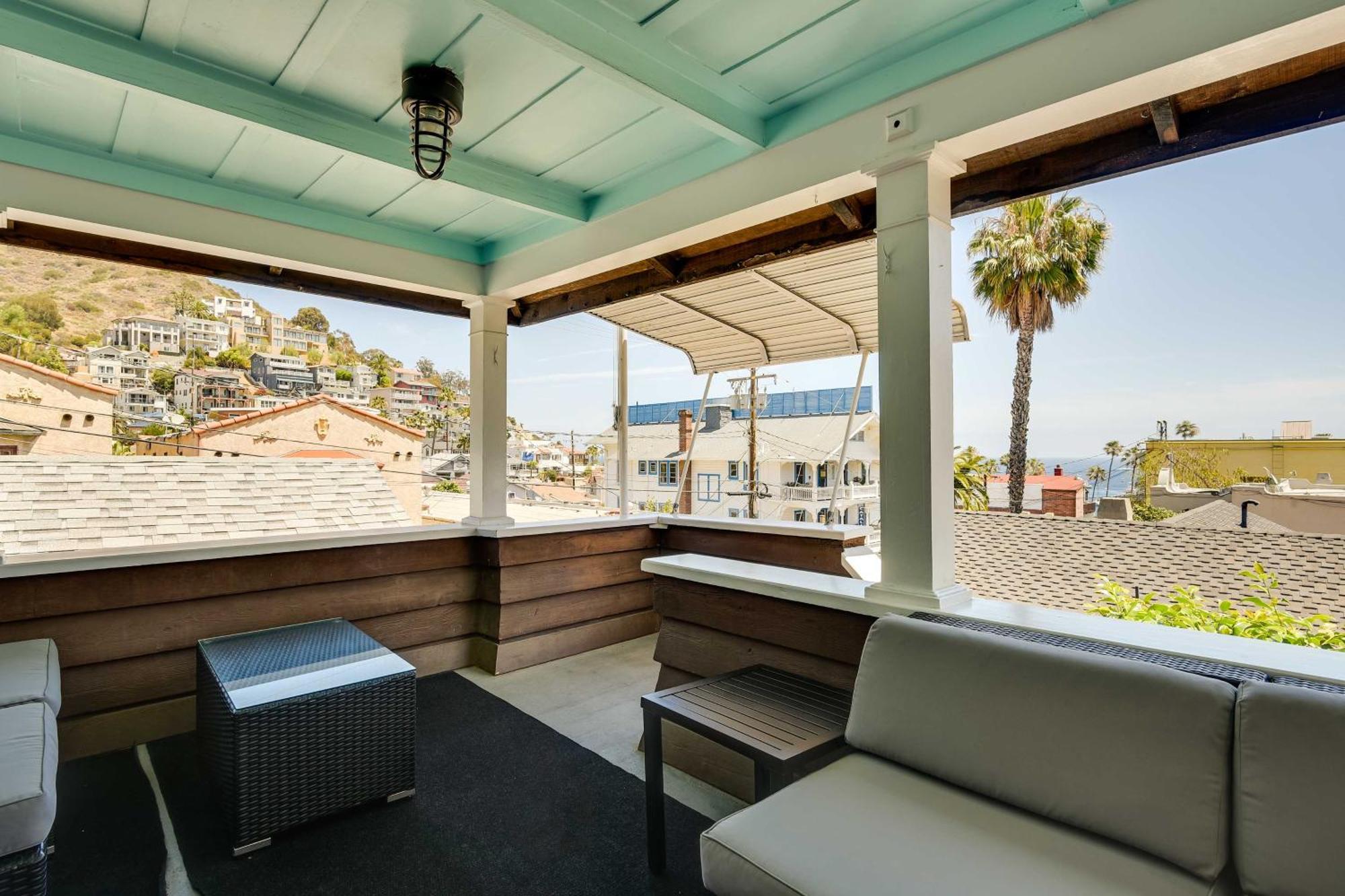 Charming Catalina Gem With Deck Walk To The Beach! Avalon Ngoại thất bức ảnh