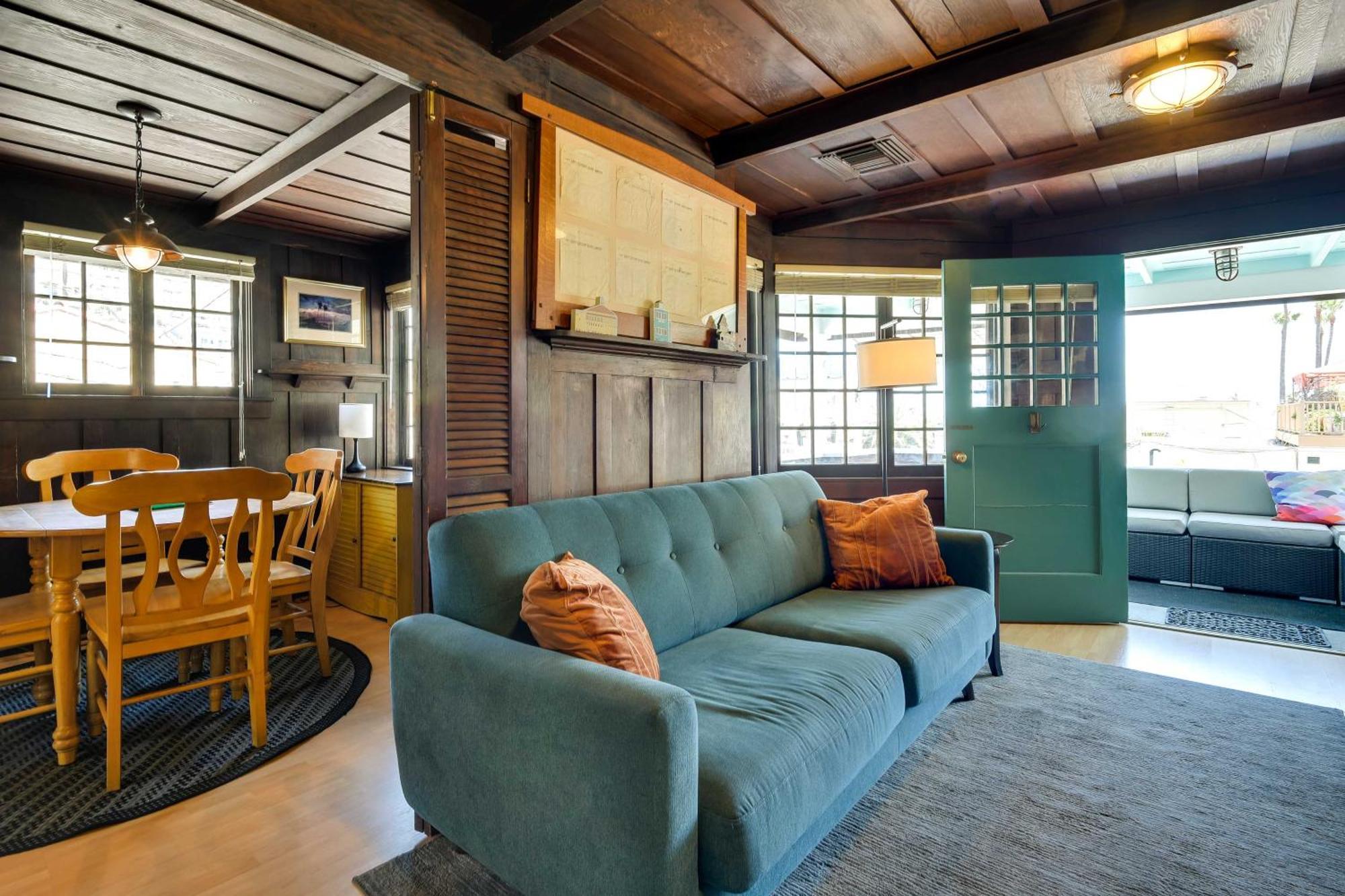 Charming Catalina Gem With Deck Walk To The Beach! Avalon Ngoại thất bức ảnh